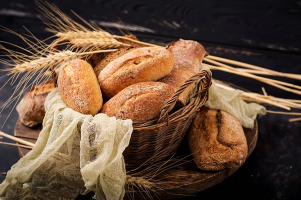 Assortiment gebakken brood — Stockfoto