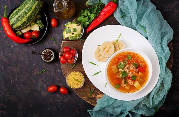 Soupe de légumes aux pâtes — Photo