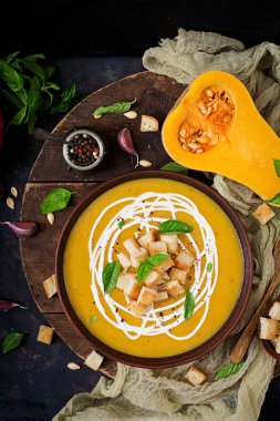 Balkabağı çorbası. 