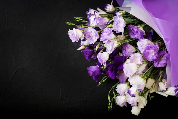 Красиві квіти букет — стокове фото