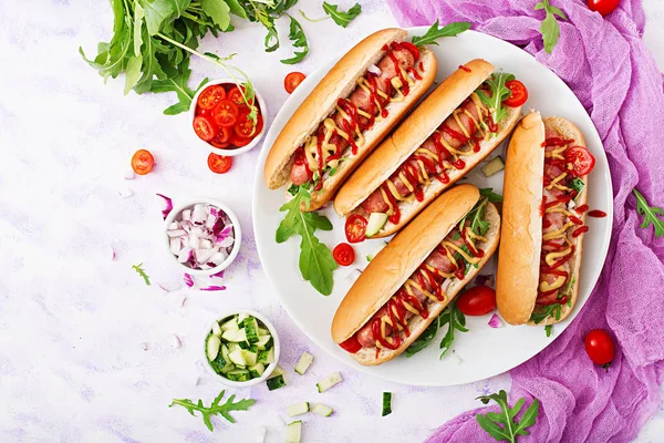 Hot dog cu cârnați — Fotografie, imagine de stoc