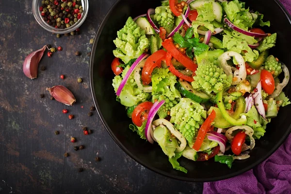 Salată vegană proaspătă — Fotografie, imagine de stoc