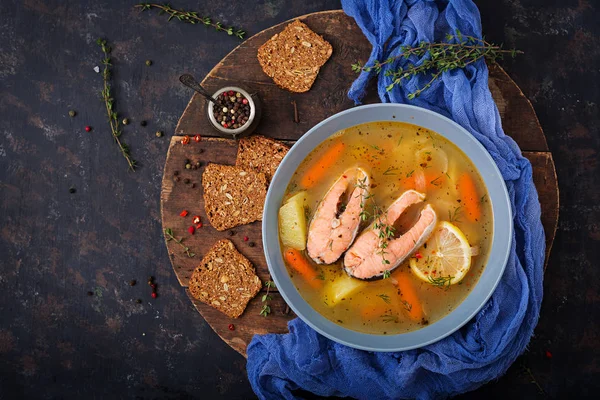 Zuppa di pesce salmone — Foto Stock