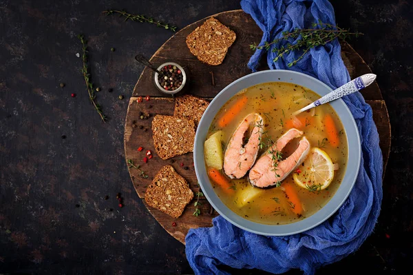 Zuppa di pesce salmone — Foto Stock