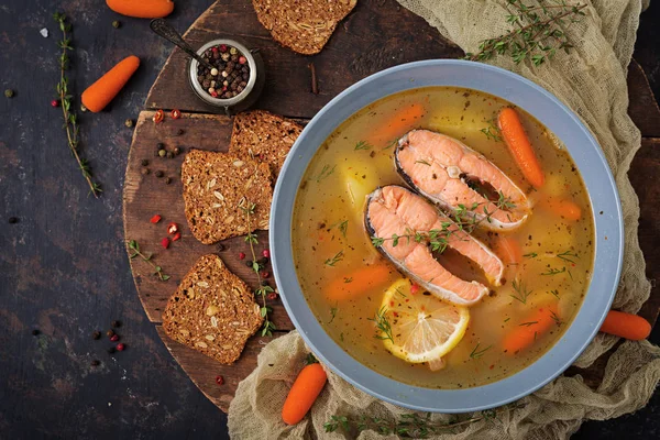 Zuppa di pesce salmone — Foto Stock