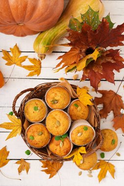 İştah açıcı ve kırmızı muffins 