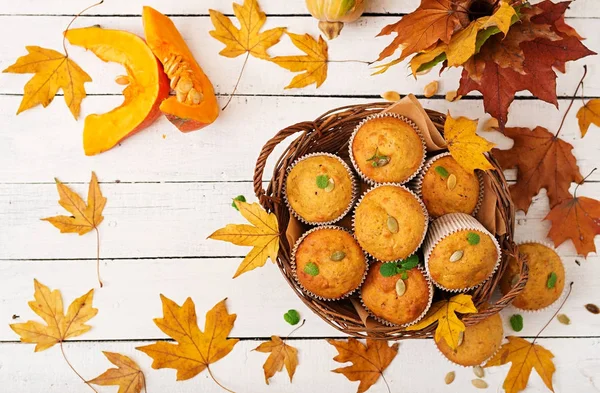 Appetizing and ruddy muffins — Stock Photo, Image