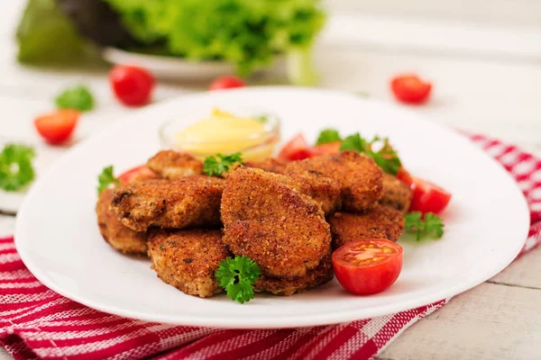 Chicken nuggets and sauce — Stock Photo, Image