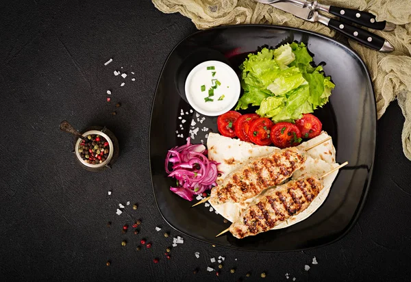 Minced Lula Kebab Grilled Turkey Fresh Vegetables Plate — Stock Photo, Image