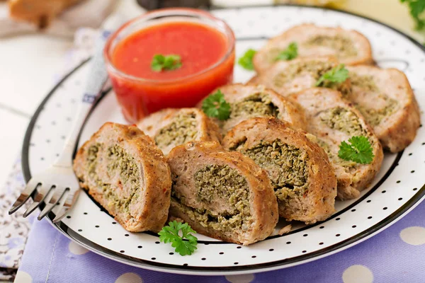 Roll Chicken Minced Meat Broccoli Tomato Sauce — Stock Photo, Image