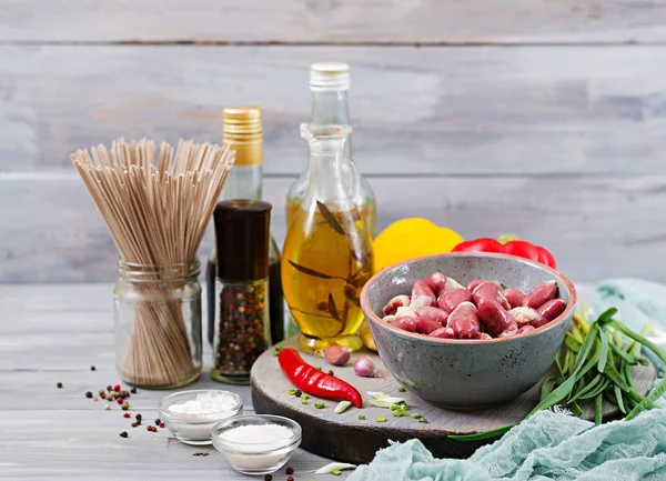 Raw Chicken Hearts Ingredients Cooking Stir Fry Buckwheat Noodles Chinese — Stock Photo, Image