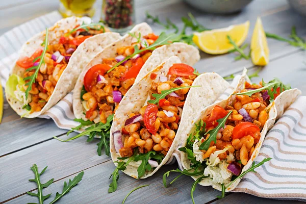 Mexican Tacos Beef Beans Tomato Sauce Salsa — Stock Photo, Image