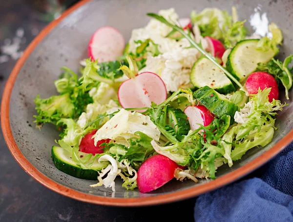 Meng Salade Van Verse Groenten Groene Kruiden Dieet Menu Goede — Stockfoto