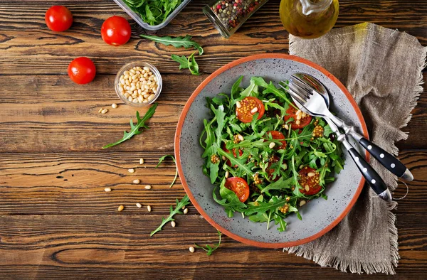 Menu Diététique Cuisine Végétalienne Salade Saine Avec Roquette Tomates Pignons — Photo