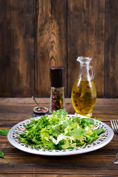 Fresh Leaves Mix Salad Bowl Wooden Background — Stock Photo, Image