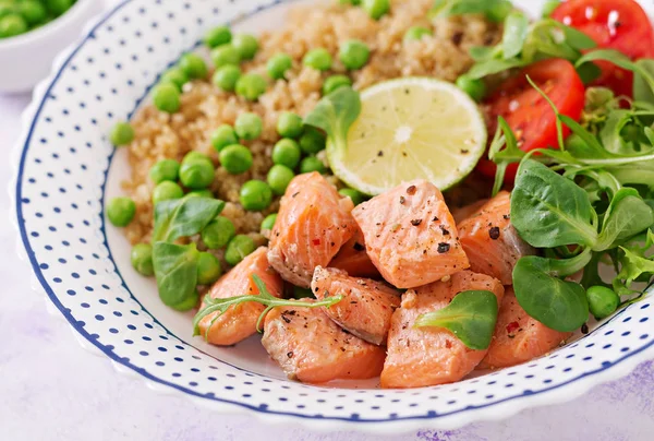 Healthy Dinner Slices Grilled Salmon Quinoa Green Peas Tomato Lime — Stock Photo, Image