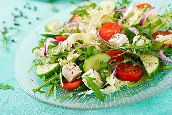 Salade Van Verse Groenten Fetakaas Griekse Stijl Close — Stockfoto