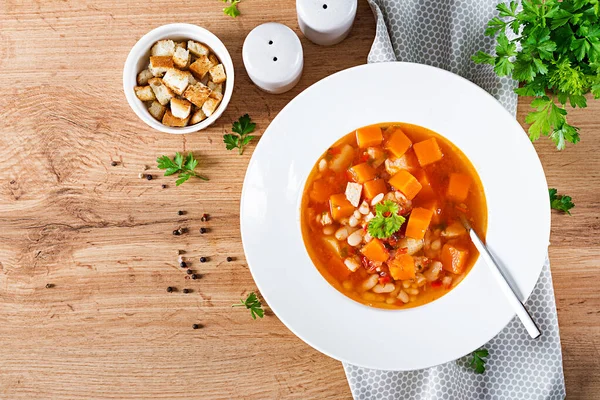 Sopa Frango Tomate Com Abóbora Feijão Branco Tigela Branca Vista — Fotografia de Stock