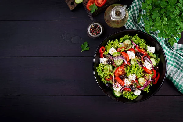 Friska Livsmedel Grekisk Sallad Med Gurka Tomat Paprika Sallad Rödlök — Stockfoto