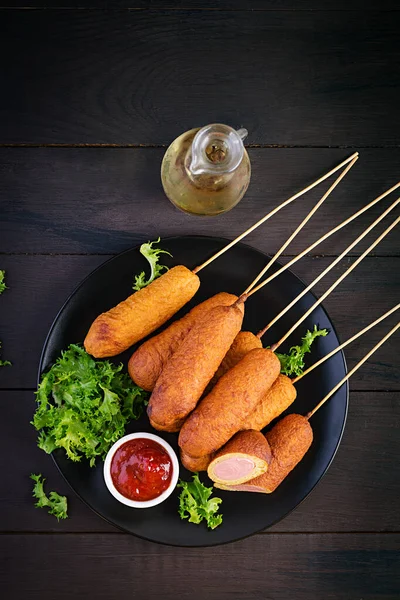 Traditional American Corn Dogs Mustard Ketchup Black Plate Street Food — Stock Photo, Image