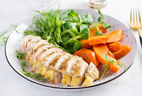 Filé Frango Com Abóbora Assada Salada Milho Comida Saudável Dieta — Fotografia de Stock