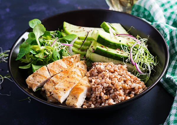 Salada Almoço Tigela Buda Com Mingau Trigo Mourisco Filé Frango — Fotografia de Stock