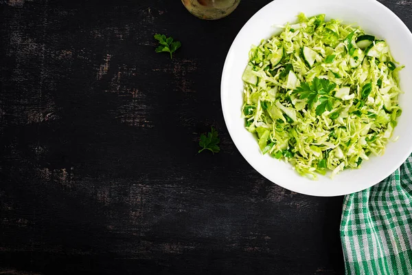 Vegetarian Salad Spring Vegan Salad Cabbage Cucumber Green Onion Parsley — Stock Photo, Image