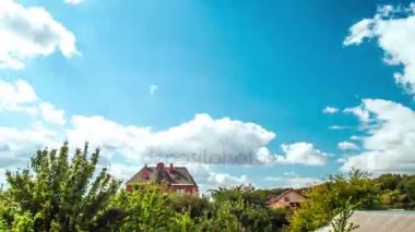 Bulutlar üzerinde evleri