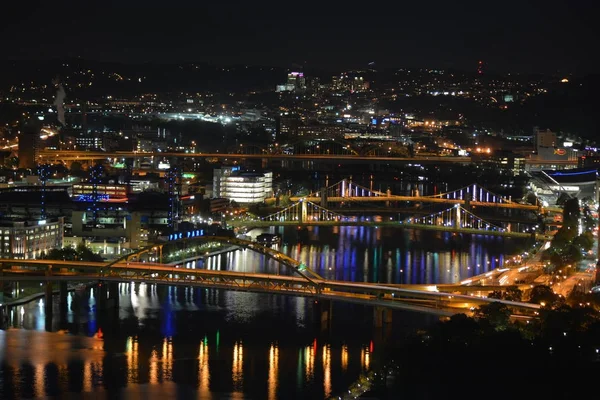 Pittsburgh, gece — Stok fotoğraf