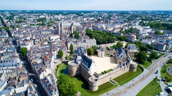 Fotografía aérea del castillo de Nantes, Le chateau des Ducs de Bretagne. Francia — Foto de Stock