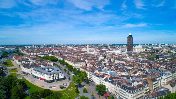 Vista aérea no centro da cidade de Nantes, França — Fotografia de Stock