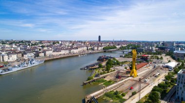 Nantes şehir merkezi ve La Loire nehir, Fransa havadan görünümü