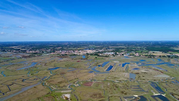 Bourgneuf en レス近くの沼地の空撮 — ストック写真