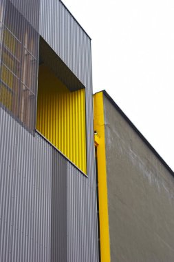 Sarı ve gri bina açık Nantes