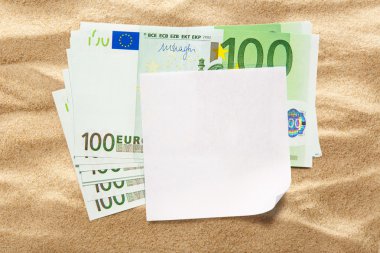 Euro banknot ve boş kağıt