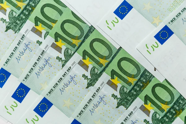 Honderd euro-bankbiljetten — Stockfoto