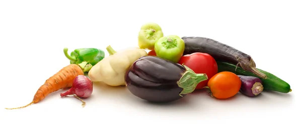 Farbenfrohes reifes frisches Gemüse — Stockfoto