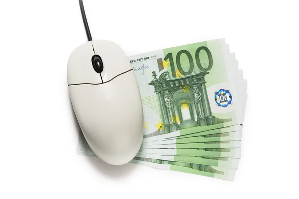 Computer muis en honderd euro bankbiljetten — Stockfoto
