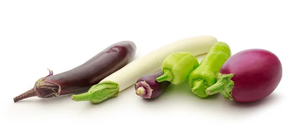 Paprika peper en verse aubergines — Stockfoto