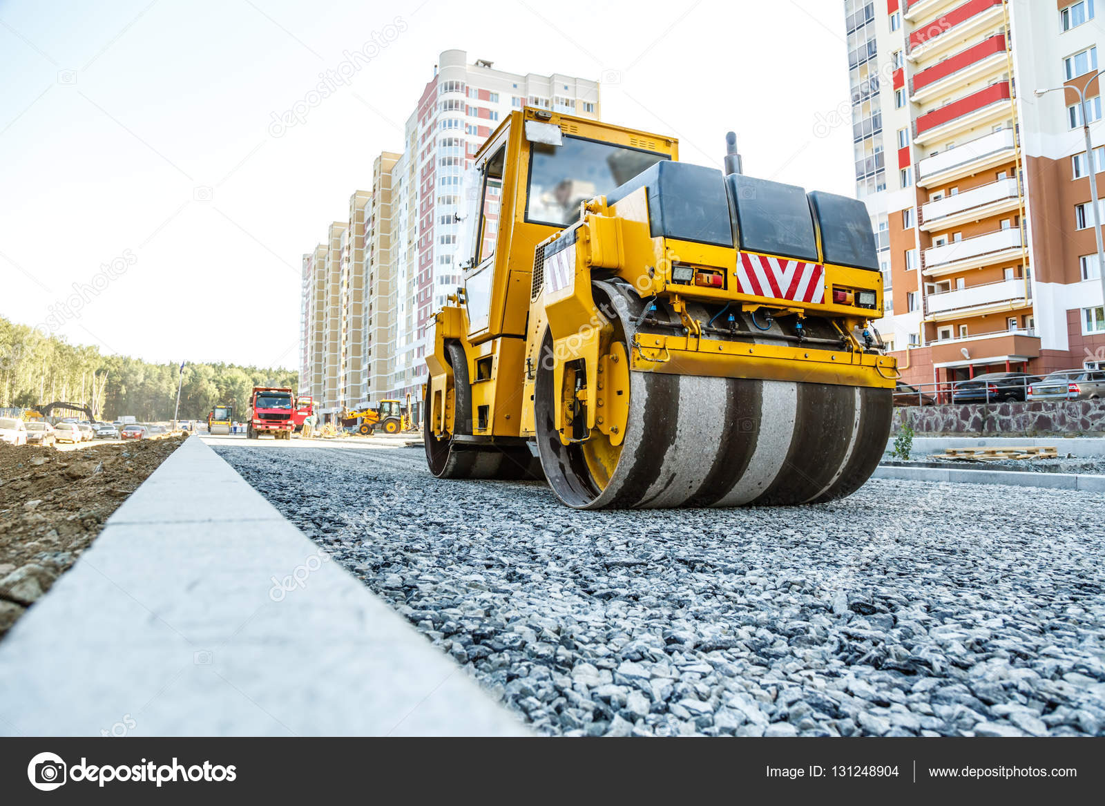 https://st3.depositphotos.com/1327054/13124/i/1600/depositphotos_131248904-stock-photo-road-roller-at-road.jpg