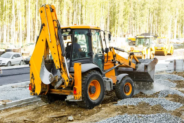 Gul bulldozer arbetar — Stockfoto