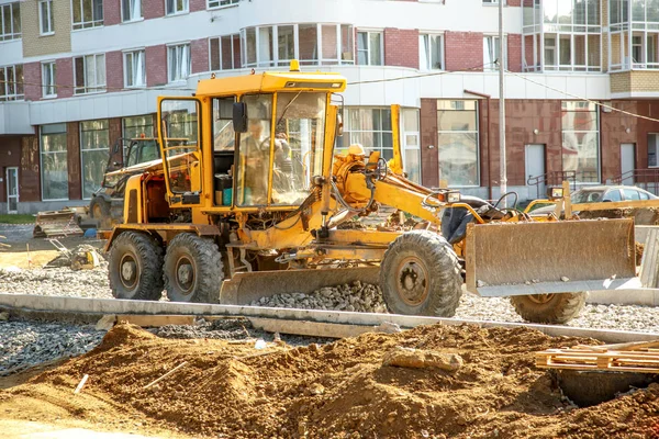 Grader che lavora all'esterno — Foto Stock