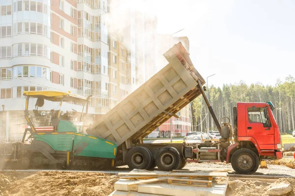 Asfalt-placera maskinen — Stockfoto