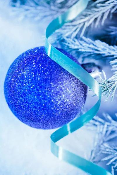 Jul bakgrund med snö — Stockfoto