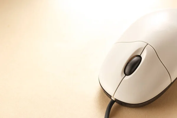 Počítačová myš na stole — Stock fotografie