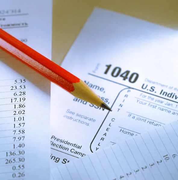 Formulář daňového přiznání a provozní rozpočet — Stock fotografie