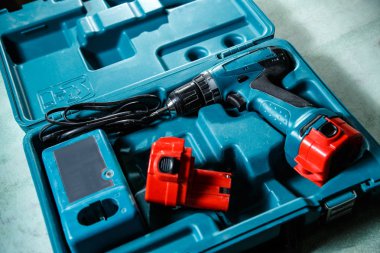 Kutusuna yerleştirilen tornavida