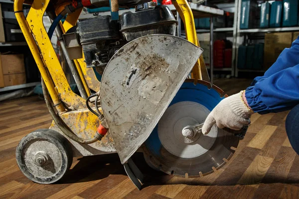 Floor cutting saw — Stock Photo, Image