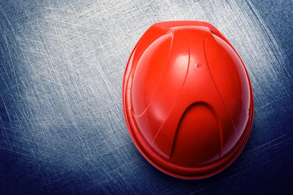 Red safety helmet from the top — Stock Photo, Image