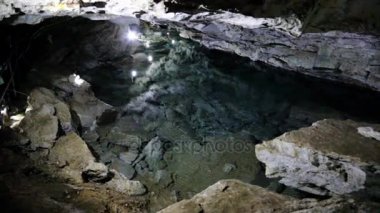 Saf su ile yer altı Gölü